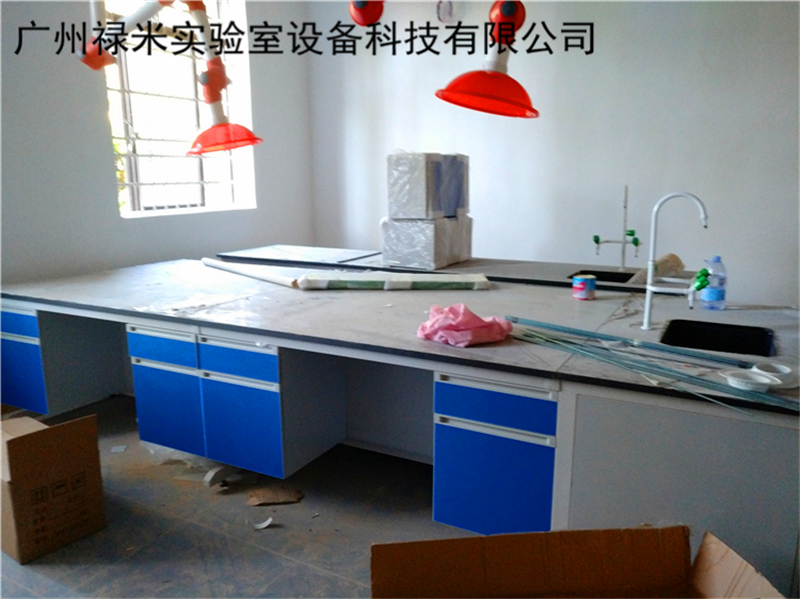 祿米實驗室家具廠家提醒您實驗室家具的質量很主要